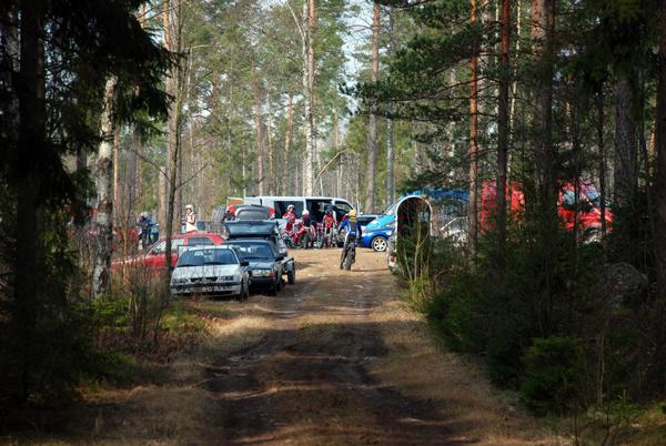 090413_osttrial_bjorkvik_depa_1.jpg - Depån börjar bli välfylld!