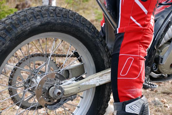 090413_osttrial_bjorkvik_detalj_1.jpg - En nog så viktig detalj om man ska köra trial - bakdäck!